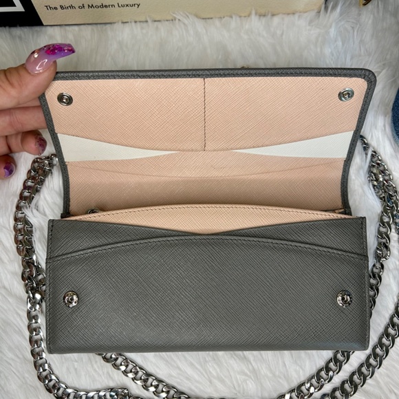 PRADA Limited Edition Tri-Color Wallet - Picture 13 of 14